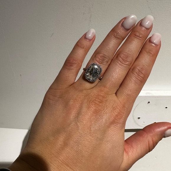 Swarovski Cocktail Ring - Picture 4 of 4